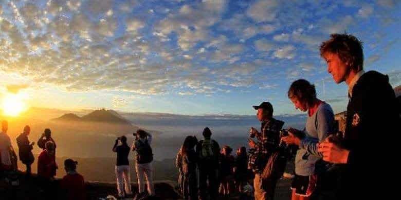 Climbing Mount Batur 1 1