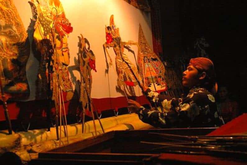 Pagelaran Wayang Kulit