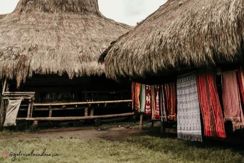 Desa Tradisional Sade Rambitan