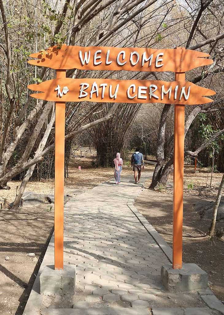 Gate Goa Batu Cermin