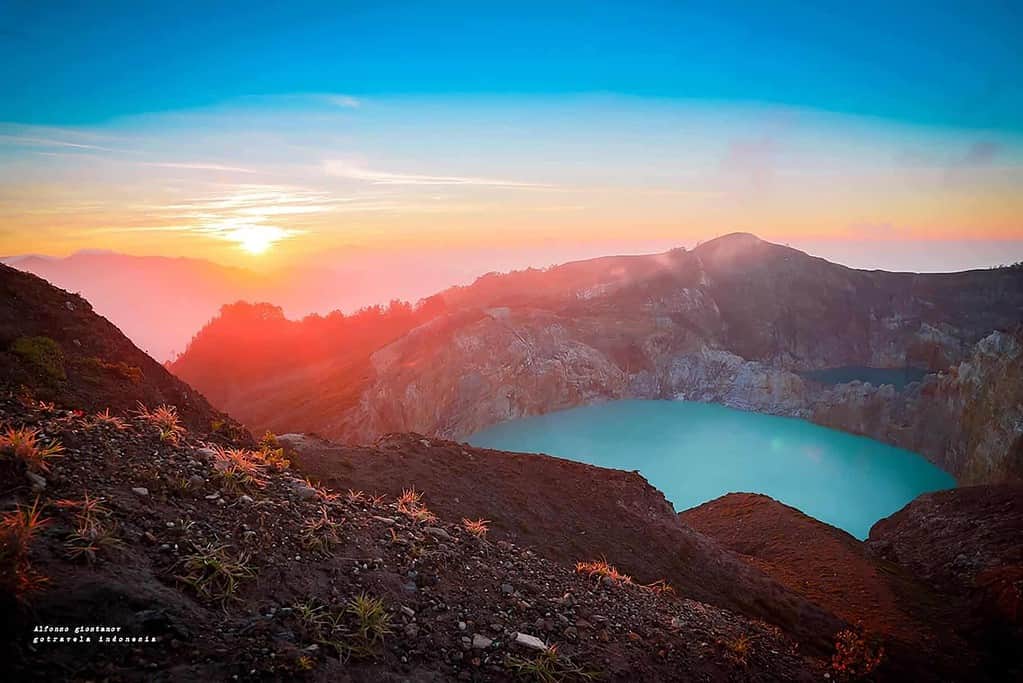 Gunung kelimutu Saat Sunrise