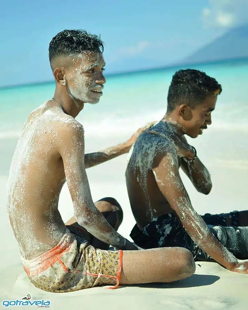 Meko-Island-Anak-anak-Flores-timur