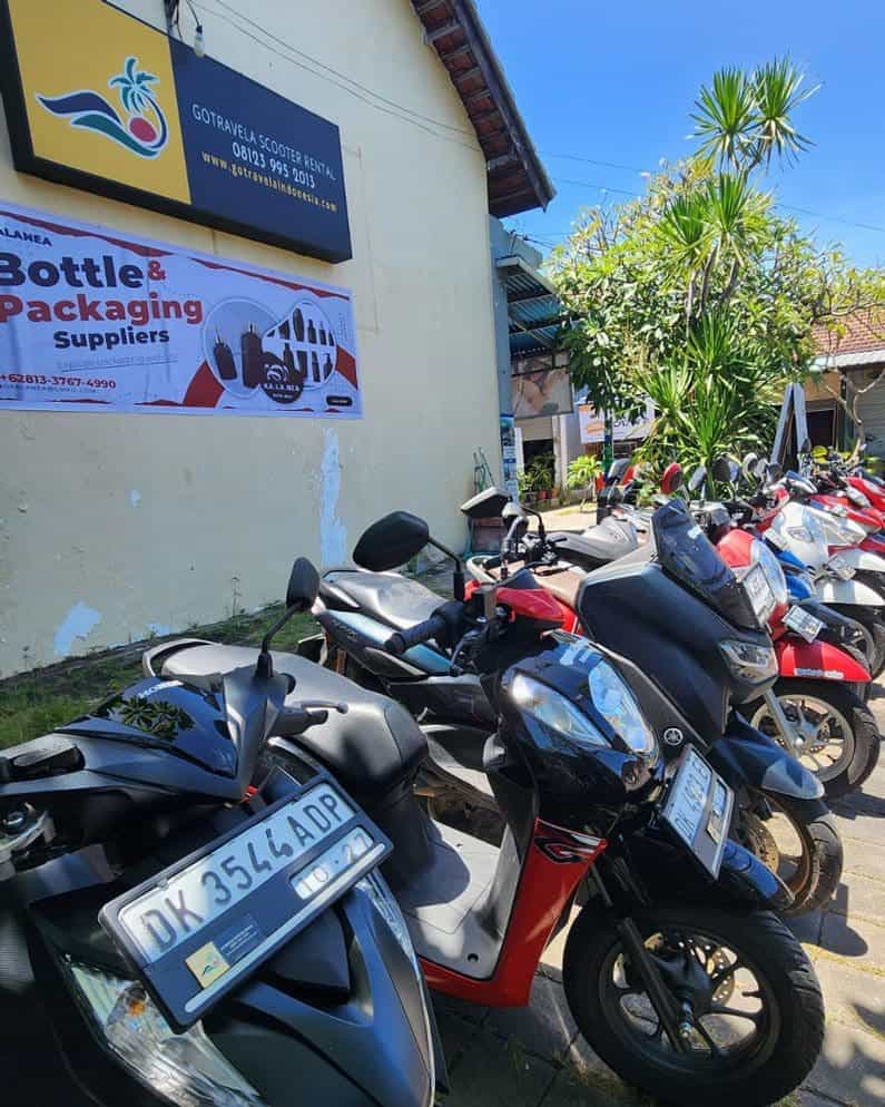 Motorcycle rental agency in Kuta