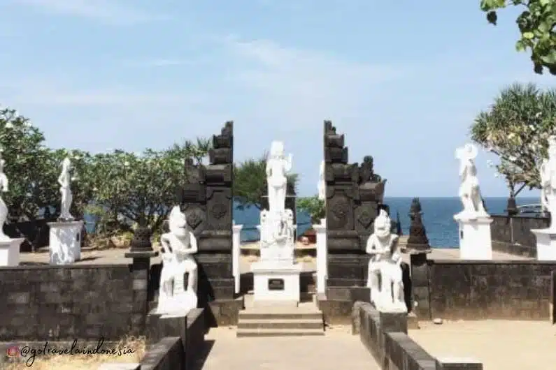 Pura Pantai Ngobaran