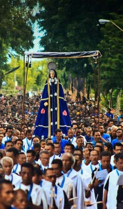 Semana-Santa-Larantuka