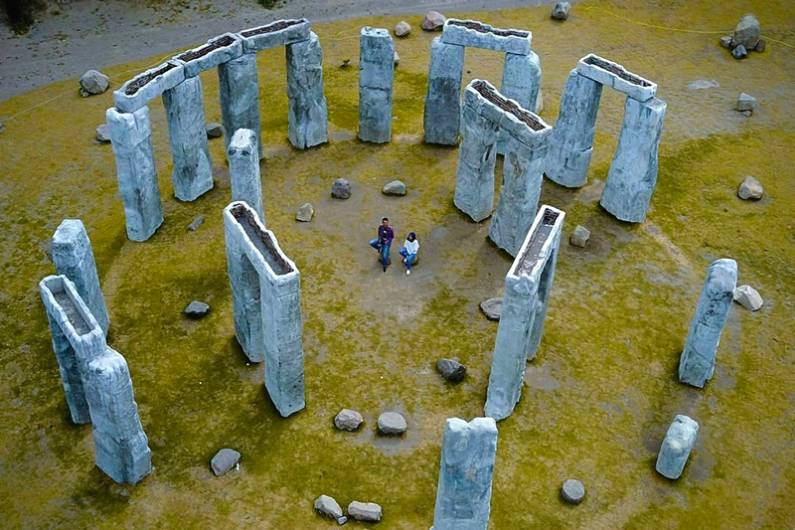 Stonehenge Merapi Jogja