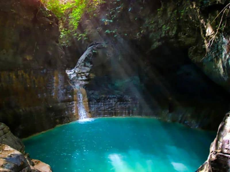 air terjun waimarang