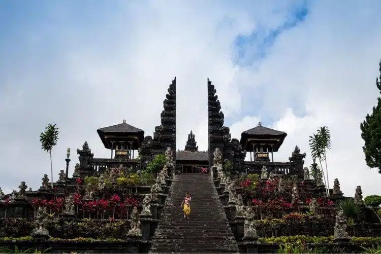 arsitektur pura besakih