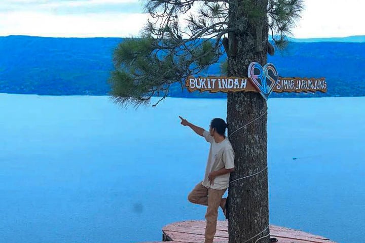 bukit indah simarjarunjung parapat