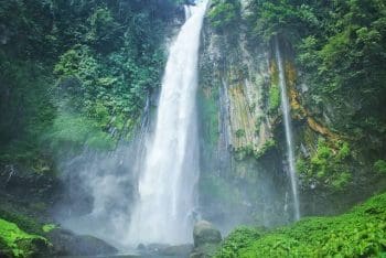 Wisata Air Terjun Bengkulu | Suasana Alam Asri dan Alami