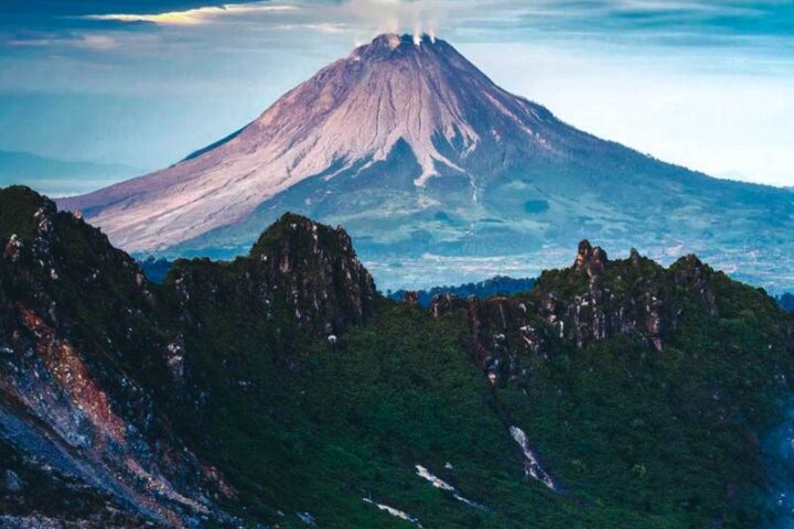 destinasi trekking di medan