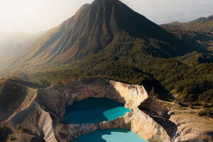 fakta unik danau kelimutu
