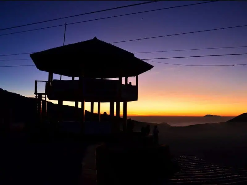 gardu pandang dieng