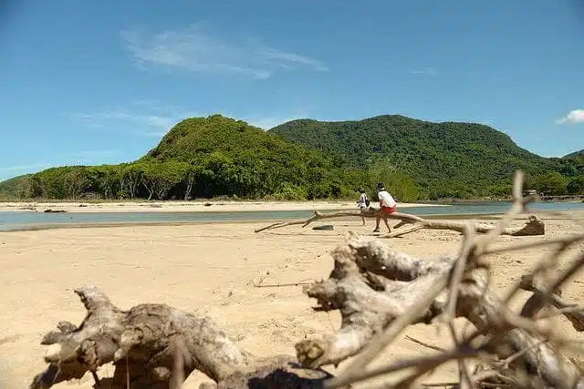pantai rantung sumbawa