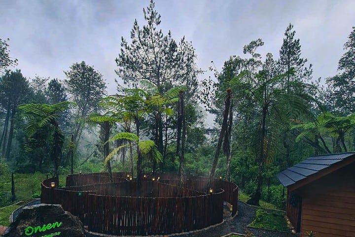 pemandian air panas di jawa barat
