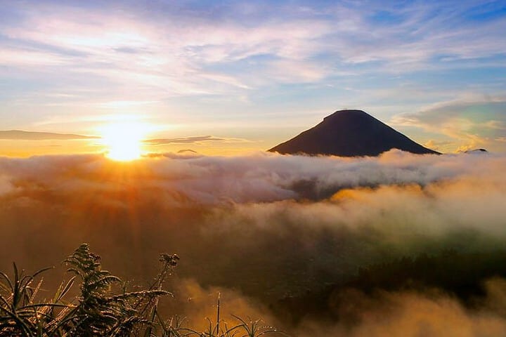 spot sunset terbaik dieng