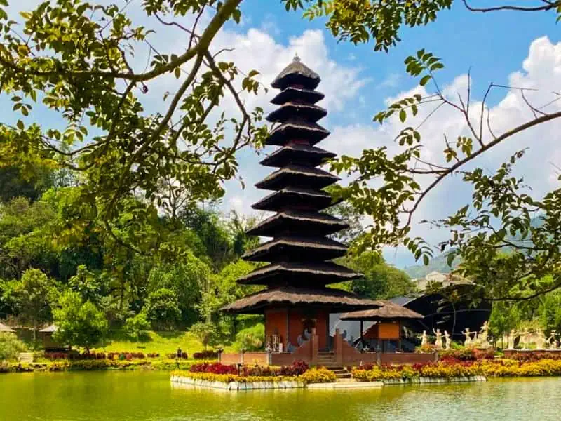 taman wisata alam lembah dewata