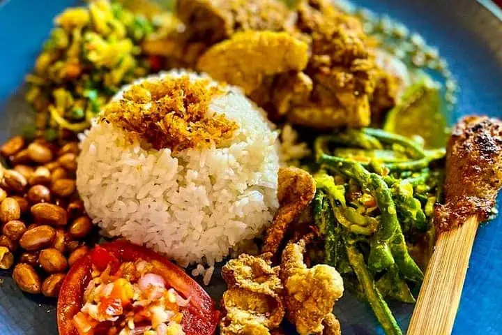 tempat makan hits kuta