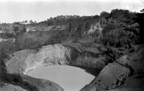 Kelimutu Flores 1936