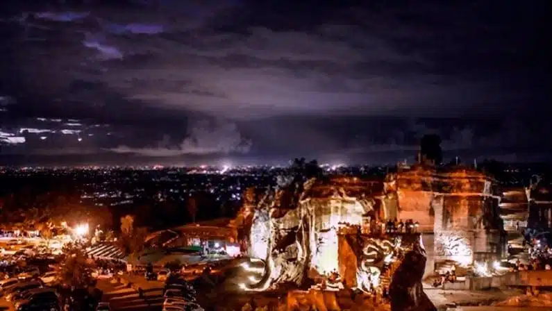 wisata malam di jogja tebing breksi